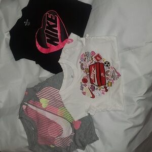 Set of 3 multi-colored nike shirts for girls, size 6X L.